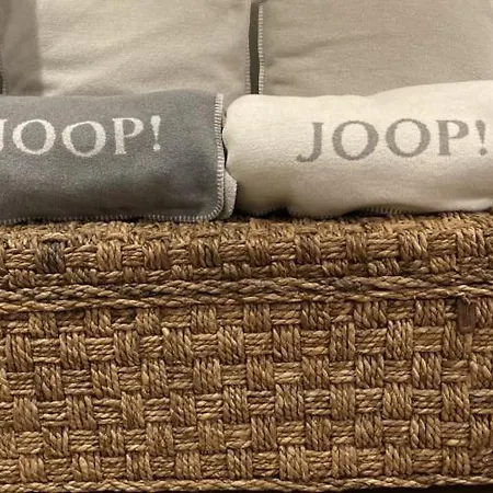 Strand-zeit - Ein Steinwurf Zum * Wangerooge